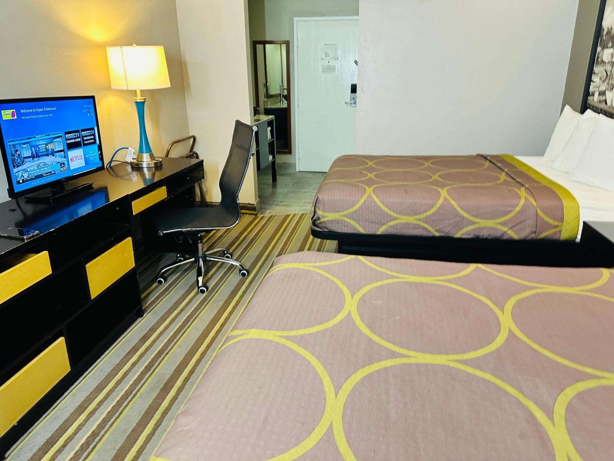 Delavan Inn And Suites מראה חיצוני תמונה